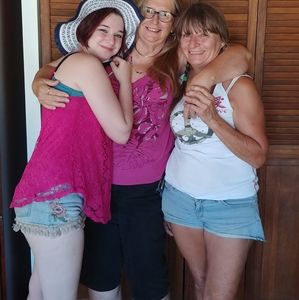 Meet your Posher, Tiffany